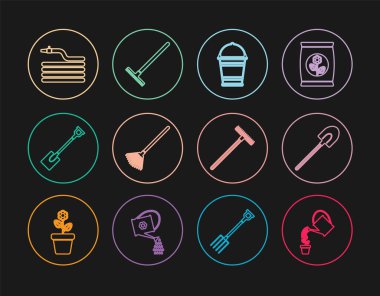 Su kovası, bahçe küreği, kova, yapraklar için tırmık, yangın hortumu ve ikon. Vektör