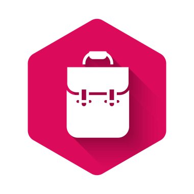 Beyaz Okul sırt çantası simgesi uzun gölge arkaplan izole. Pembe altıgen düğmesi. Vektör