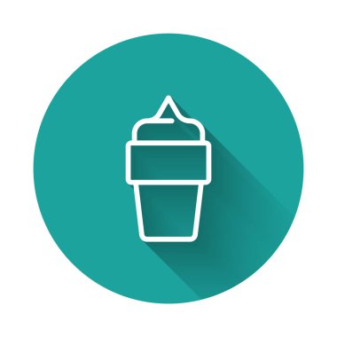 Waffle külahında beyaz çizgi dondurma uzun gölge arkaplan izole. Güzel sembol. Yeşil daire düğmesi. Vektör
