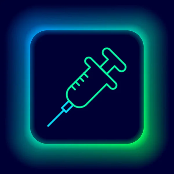 Icono de jeringa de línea de neón brillante aislado sobre fondo negro. Jeringa para vacuna, vacunación, inyección, vacuna contra la gripe. Equipo médico. Concepto de esquema colorido. Vector — Vector de stock