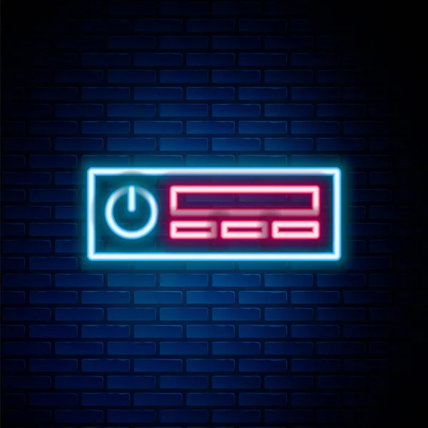 Icono de audio del coche de línea de neón brillante aislado en el fondo de la pared de ladrillo. Fm icono de audio coche de radio. Concepto de esquema colorido. Vector — Archivo Imágenes Vectoriales