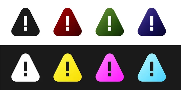 黒と白の背景に隔離された三角形のアイコンに感嘆符を設定します。危険警報標識、注意、注意、危険警報標識。ベクトル — ストックベクタ