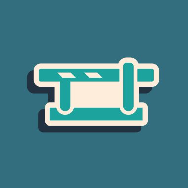 Yeşil Park Arabası Bariyeri simgesi yeşil arka planda izole edildi. Sokak durağı sınırı. Uzun gölge tarzı. Vektör