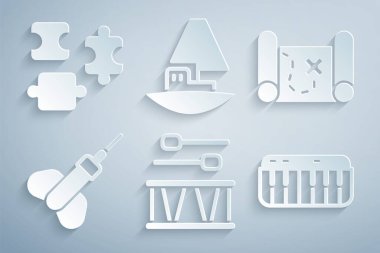 Davul çubukları, korsan hazine haritası, dart oku, müzik sentezleyicisi, oyuncak bot ve yapboz parçalarını oyuncak ikonu ile ayarla. Vektör