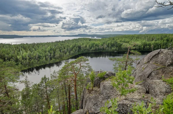 Rocas Costeras Boscosas Karelia — Foto de Stock