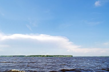 beyaz deniz kıyısında