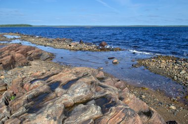 beyaz deniz kıyısında