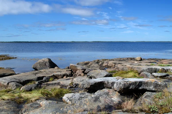 beyaz deniz kıyısında