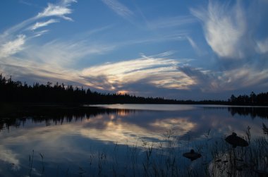 Düşüş Gölü Leshchevo (Kareliya, Rusya Federasyonu)