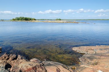 beyaz deniz kıyısında