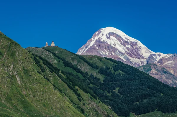 Kazbek hora v Gruzii — Stock fotografie