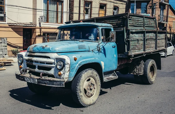 Alter LKW in Georgien — Stockfoto