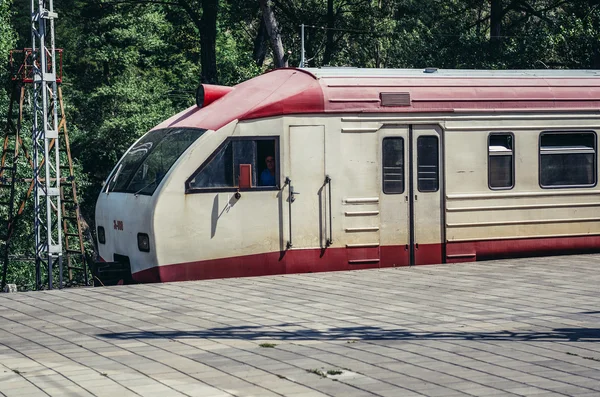 Pociąg w mieście Bordżomi — Zdjęcie stockowe