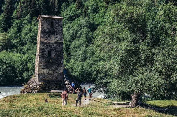 Gürcistan'daki kule — Stok fotoğraf