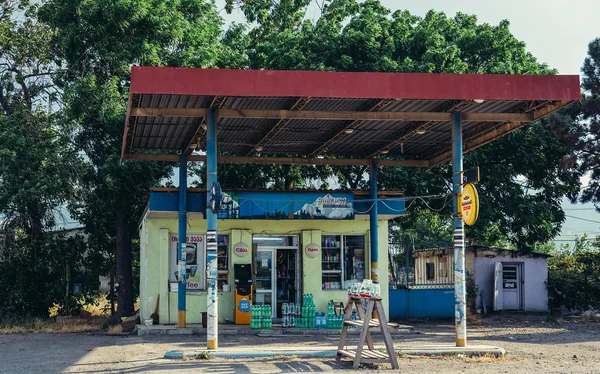 Gürcistan'daki benzin istasyonu — Stok fotoğraf
