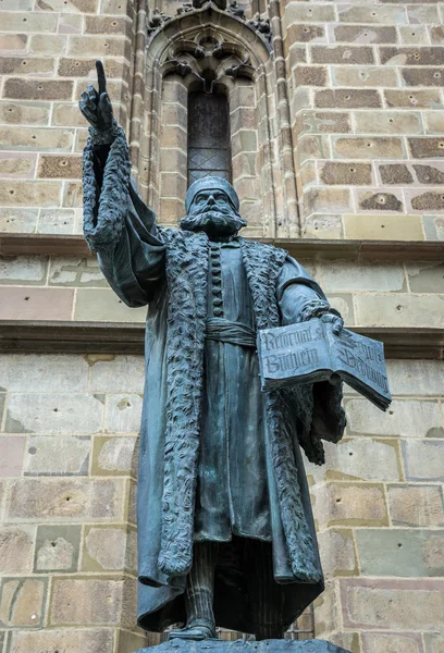 Estátua em Brasov — Fotografia de Stock