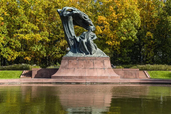 Vue Automnale Sur Monument Fryderyk Chopin Dans Parc Lazienki Parc — Photo