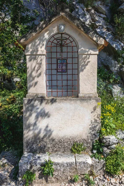 Kaplica Drodze Twierdzy Jana Mieście Kotor Czarnogóra — Zdjęcie stockowe