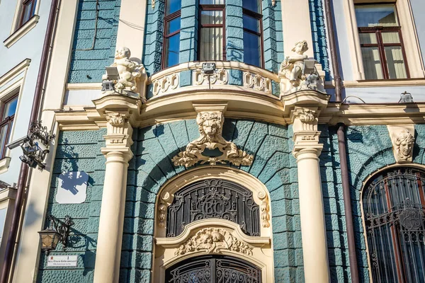 Czerniowce Ukraina Czerwca 2017 Fasada Zdobionego Budynku Mieszkalnego Przy Ołha — Zdjęcie stockowe