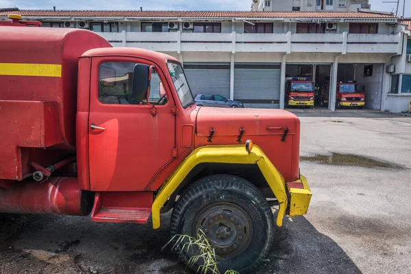 Bar Monténégro Mai 2017 Ancien Camion Citerne Tam Devant Caserne — Photo