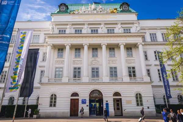 Wiedeń Austria Kwietnia 2018 Widok Zewnątrz Budynku Uniwersytetu Technicznego Wiedniu — Zdjęcie stockowe
