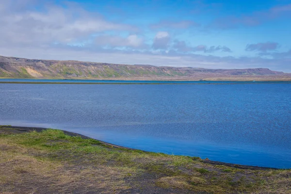 Kleiner See Namens Hlidarvatn Auf Der Halbinsel Reykjanes Island Der — Stockfoto
