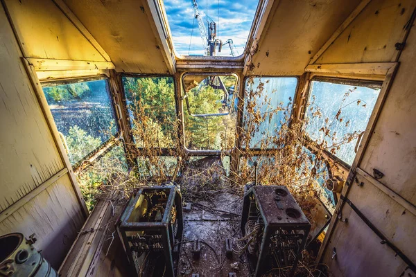 Rusty Crane Port Yanov Backwater Chernobyl Exclusion Zone Ukraine — Stock Photo, Image
