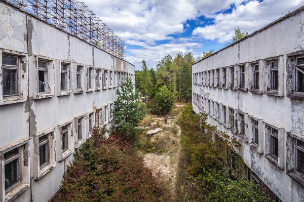 Повідомлення Будівлі Старого Радару Дуги Покинутій Військовій Базі Чорнобильській Зоні — стокове фото