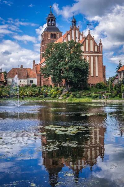 Barczewo Polen August 2017 Teich Und Die Römisch Katholische Kirche — Stockfoto