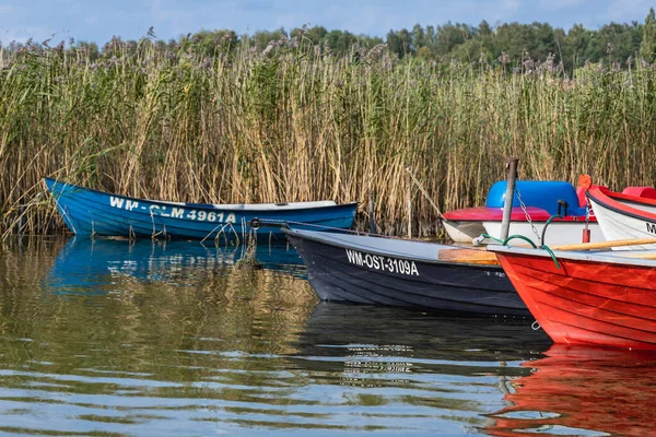 Кретовины Польша Сентября 2020 Года Маленькие Лодки Берегу Озера Нари — стоковое фото