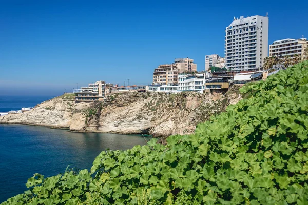 Bejrút Libanon 2020 Március Kilátás Híres Raouche Sziklák Melletti Területről — Stock Fotó