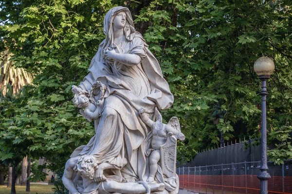 意大利巴勒莫 2019年5月8日 西西里岛巴勒莫朱利亚别墅公园的雕塑 — 图库照片