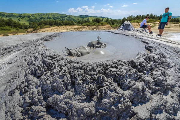 罗马尼亚Berca 2019年7月18日 Buzau县Berca附近Berca Mud Volcanoes自然保护区的泥坑 — 图库照片