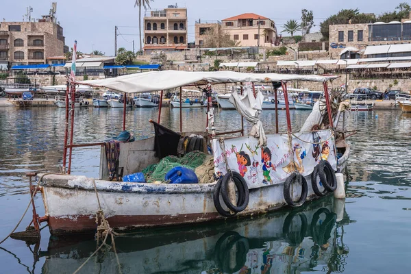 Byblos Líbano Marzo 2020 Barco Pesquero Puerto Histórica Ciudad Byblos — Foto de Stock