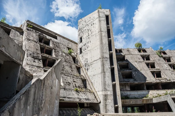 Ruins of hotel — Stock Photo, Image