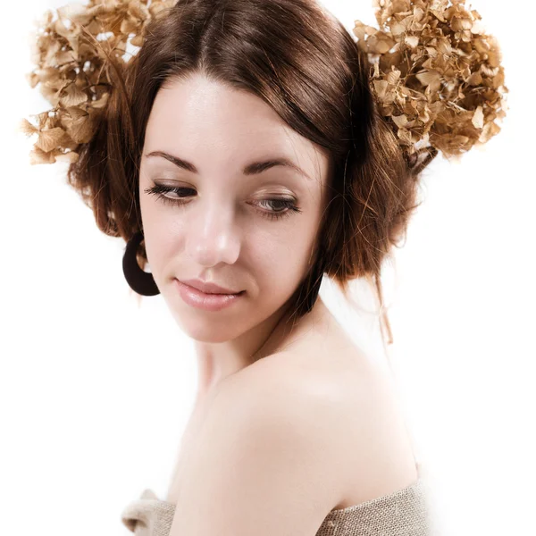 Young woman in rural style with flax and dried flowers — Stock Photo, Image