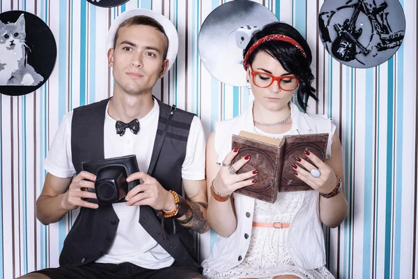 Gençlik hipsters iyi eğlenceler vintage tarzı