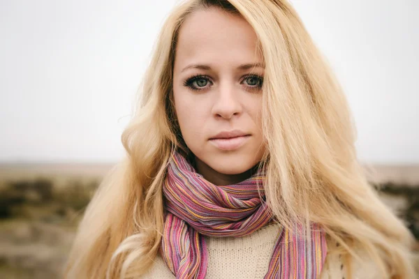 Young sensual girl blonde in windy fall outdoors — Stock Photo, Image