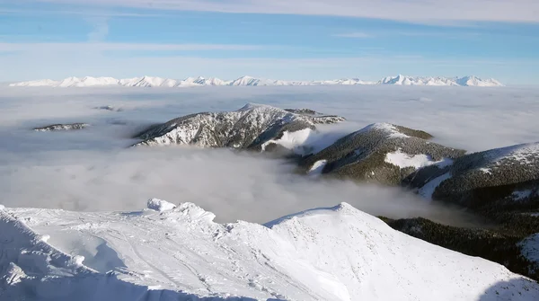 Visa från Chopok mount på höga Tatra. — Stockfoto