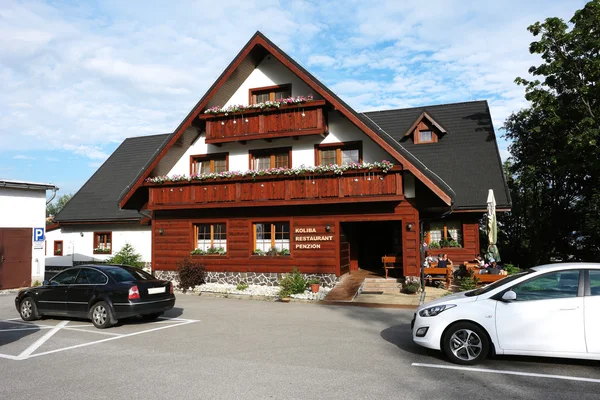 Restaurant im Dorf Smokovec. — Stockfoto