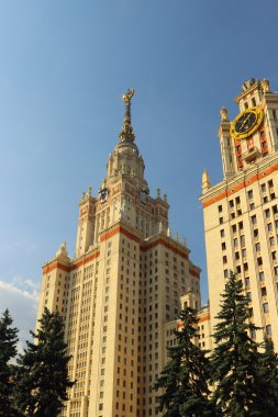 Moskova Üniversitesi yüksek katlı bina