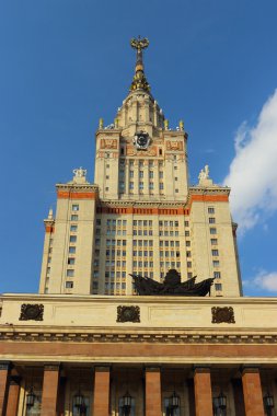 Moskova Üniversitesi yüksek katlı bina