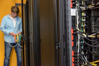 Datacenter güç yuva