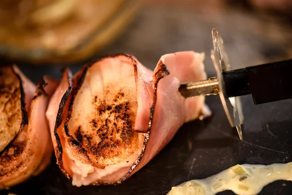 Vieiras fritas embrulhadas em bacon — Fotografia de Stock