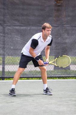Tenisçi Ryan Harrison, 1 Temmuz 2021 'de Weston Florida' daki Midtown Atletizm Kulübü Tenis Turnuvası 'nda oynuyor.