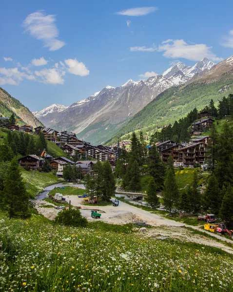 Nézd át a Zermatt település — Stock Fotó