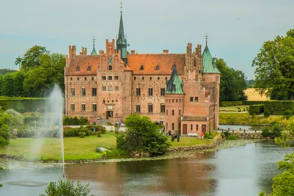 Egeskov slot in Denemarken — Stockfoto
