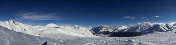 Periodo invernale nelle Alpi — Foto Stock