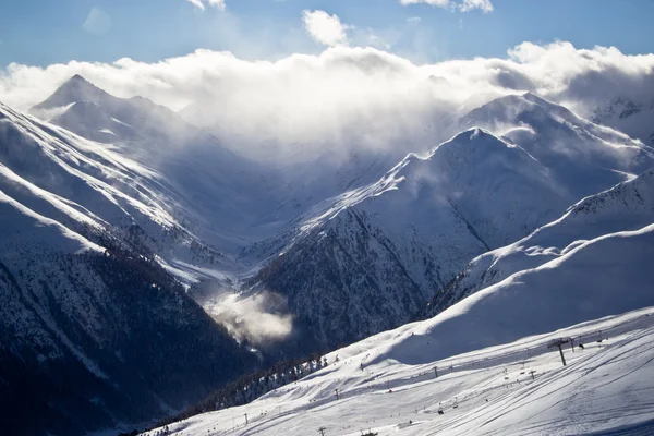 Periodo invernale nelle Alpi — Foto Stock