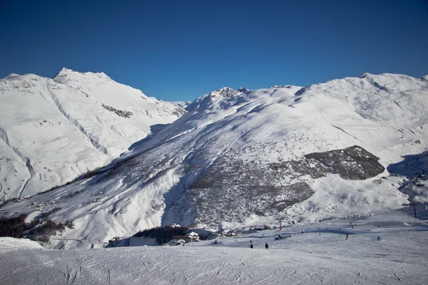 Зимнее время в Альпах — стоковое фото